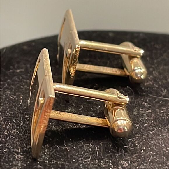 Vintage-1960s-Shields gold tone geometric space age bullet back cuff links - Picture 7 of 13
